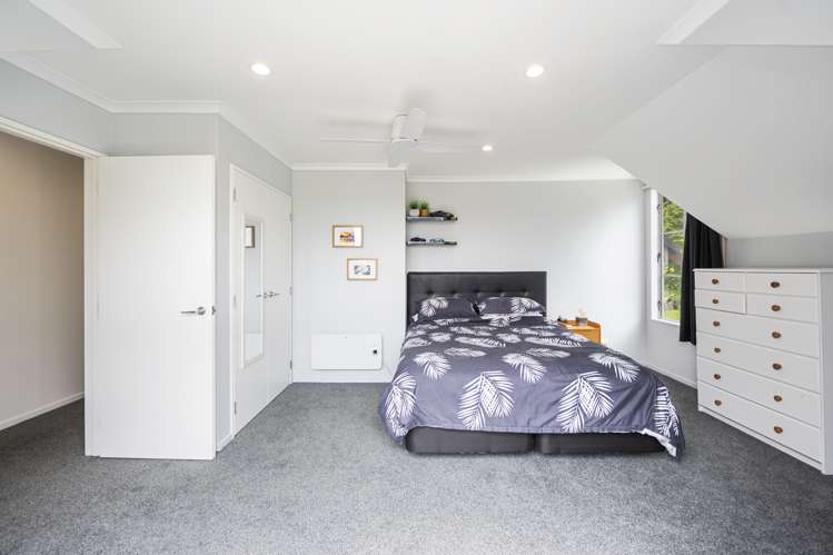 23 Hayward Rise Owhata_21