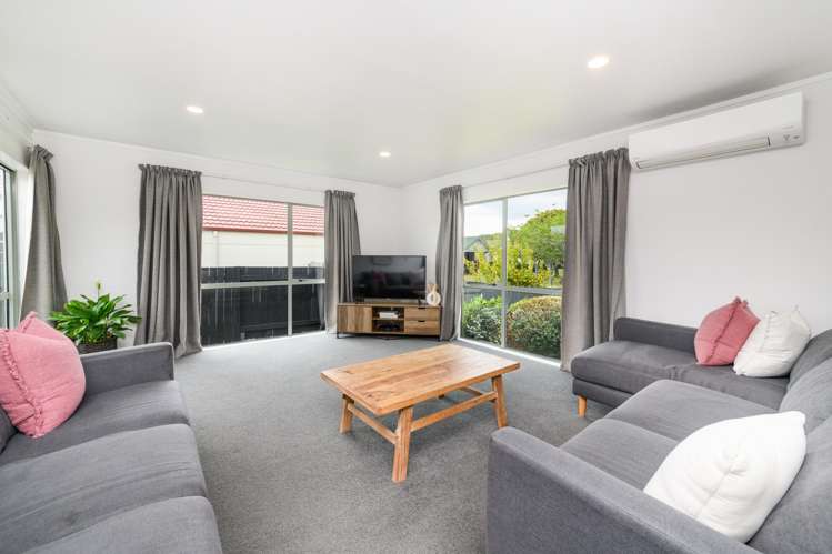 42 Dalfield Place Highbury_2