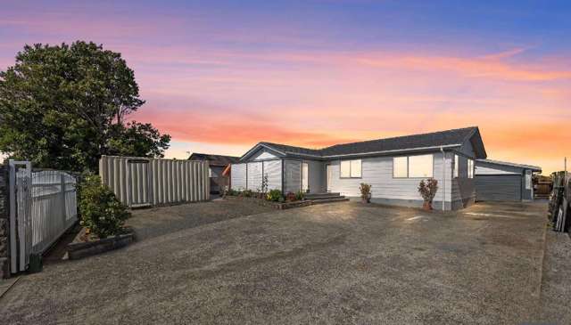 3 BEDROOMS • DOUBLE GARAGE • 600m² FREEHOLD LAND