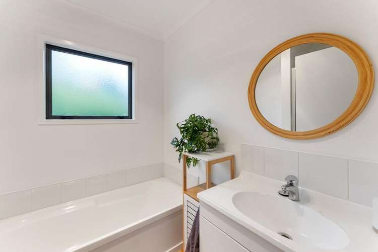 177 Koru Road Oakura_14