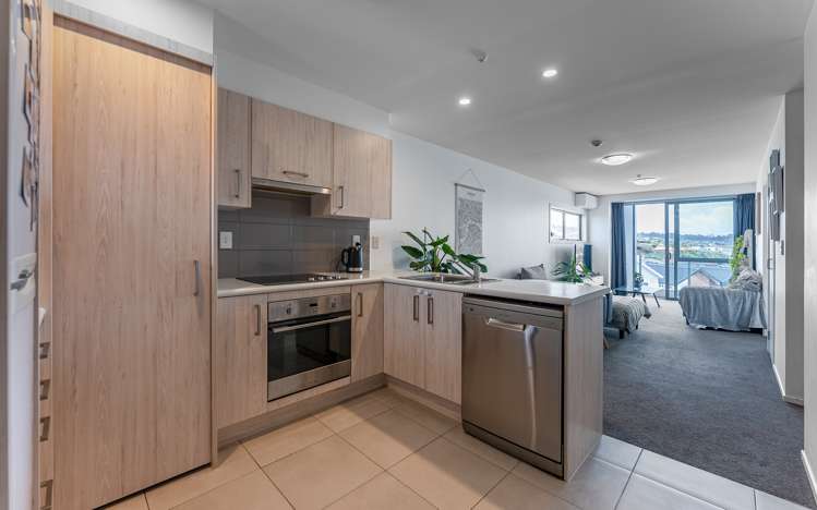 223/17 Link Crescent Stanmore Bay_5