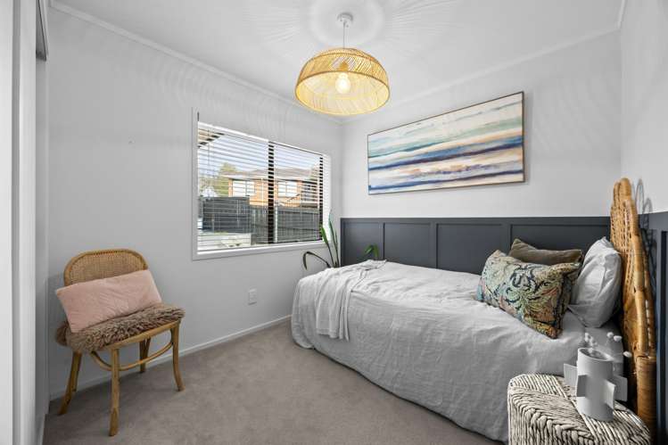 36 Galloway Crescent Farm Cove_17