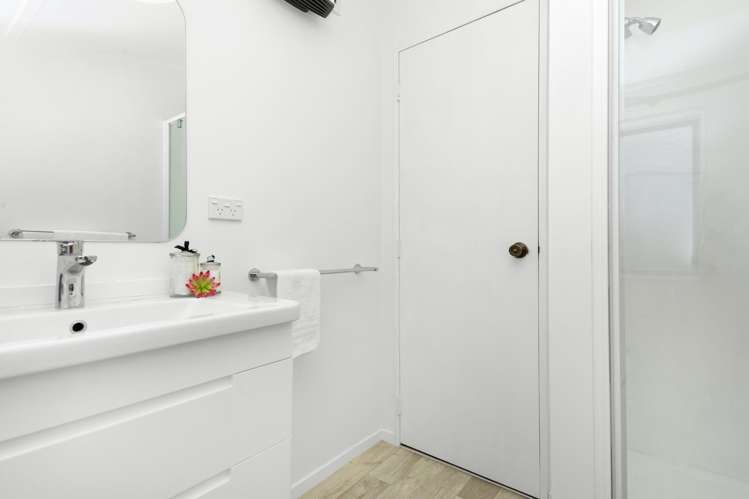 1/29 Main Road Tawa_8