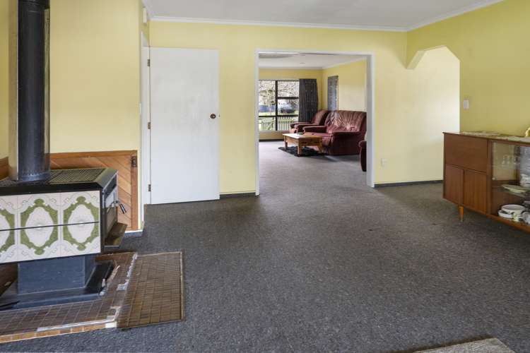 19 Lord Auckland Road Wakefield_20