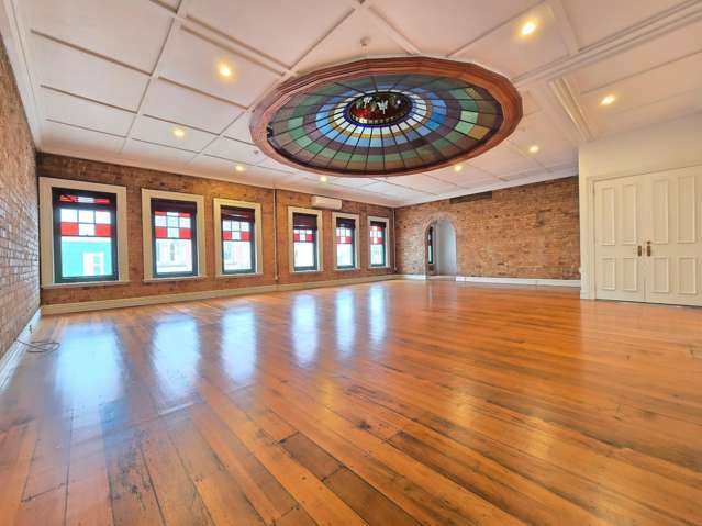 Eden Terrace - Exceptional character office