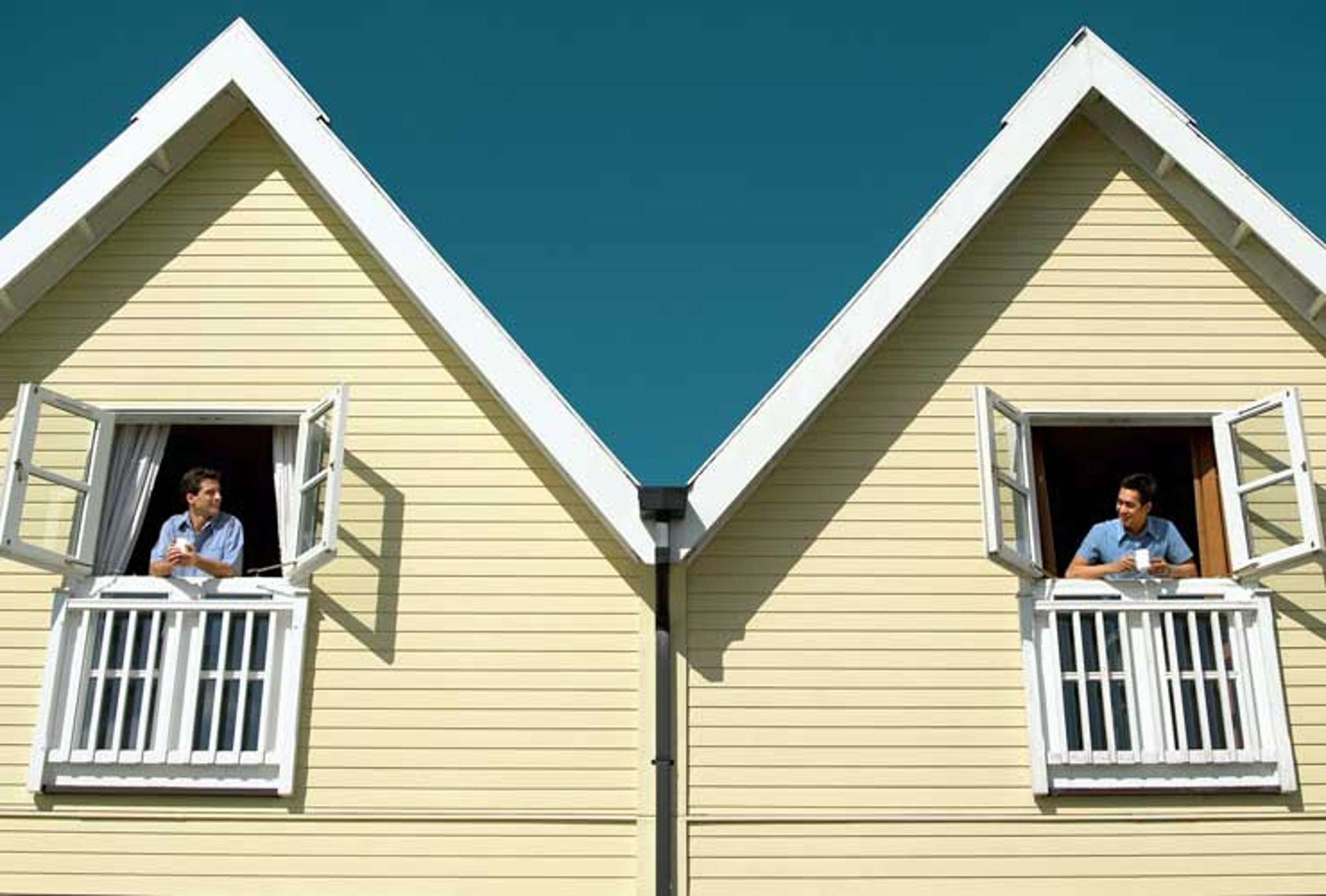 Will selling with your neighbour get you an extra $300K?