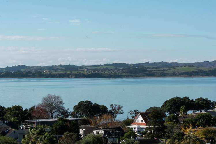 35 Montgomery Crescent Cockle Bay_23