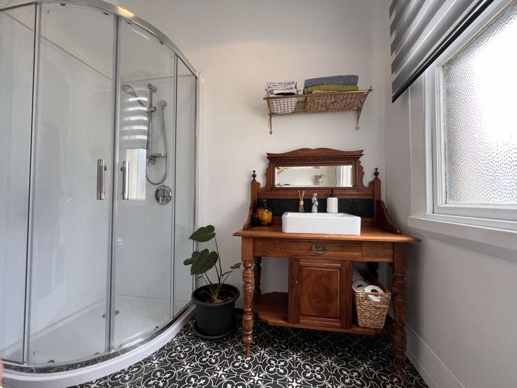 67 Palmerston Street Riverton_13