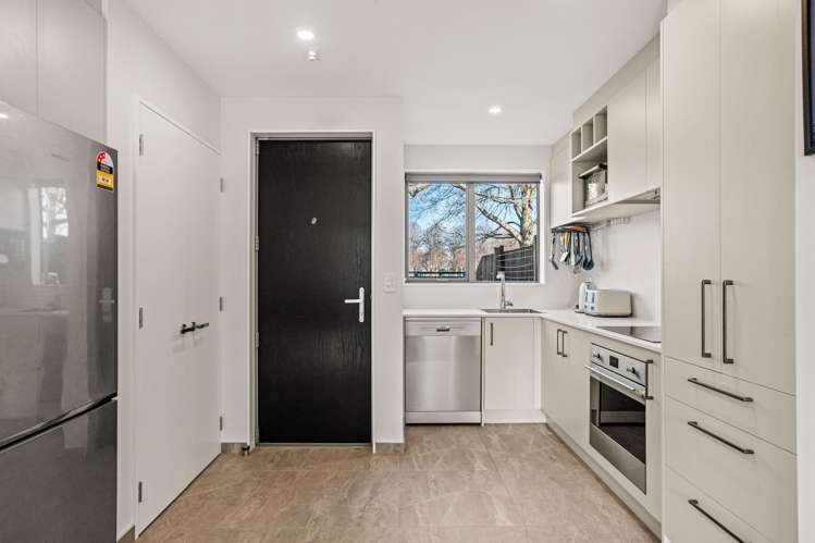 18/27 Harewood Road Papanui_9