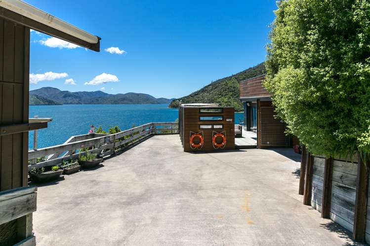 351 Port Underwood Road Whatamango Bay_12