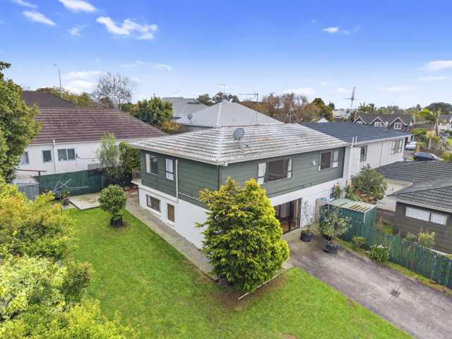 Remuera Entry with Strategic Appeal