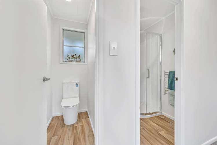 162 Robertson Road Mangere East_11