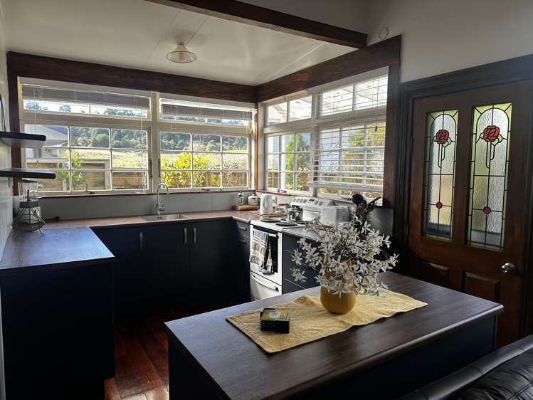 47 Railway Row_5