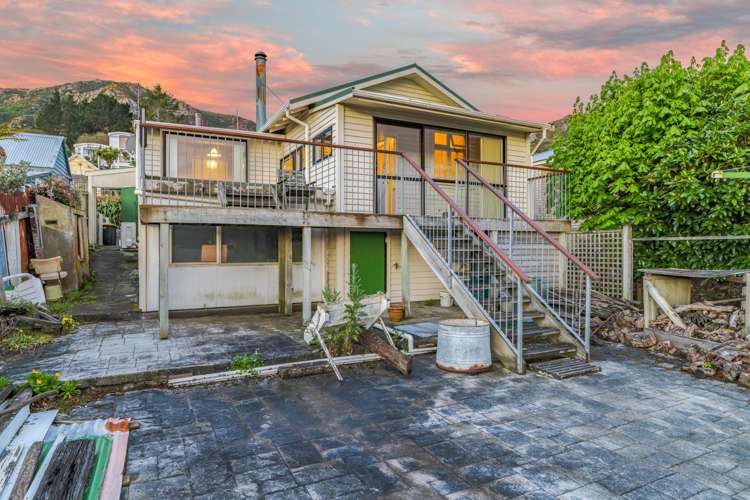 23 Ripon Street Lyttelton_16