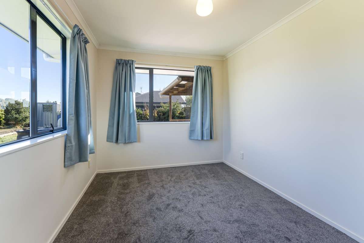4 Longfields Road_4