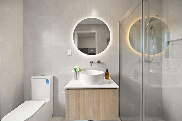 17 Auburn Green Peacocke_13