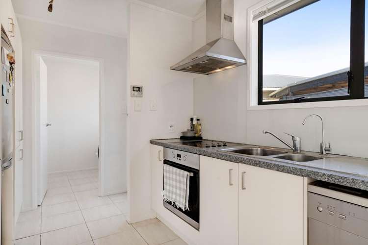 54 Mirrabooka Avenue Botany Downs_14