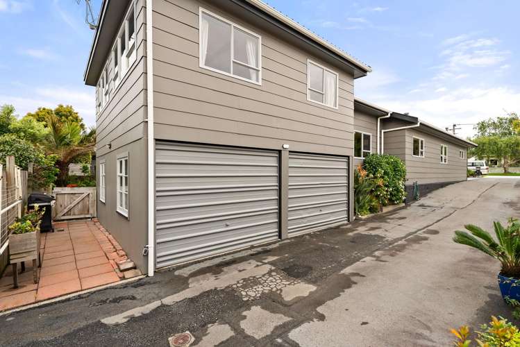 7 Charleston Avenue Boulcott_17