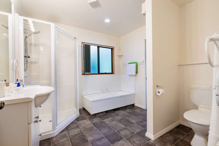 208b Glengarry Road Glen Eden_8