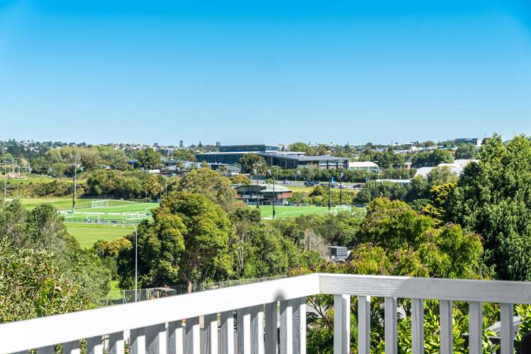 8 Westmere Crescent Westmere_8