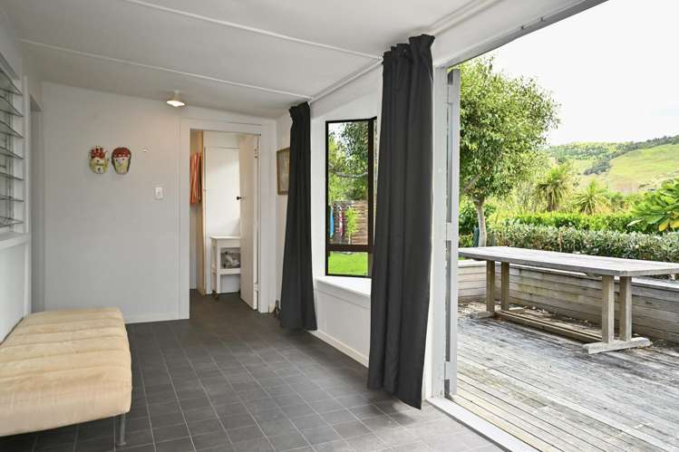 8 Katrin Place Mahanga_20