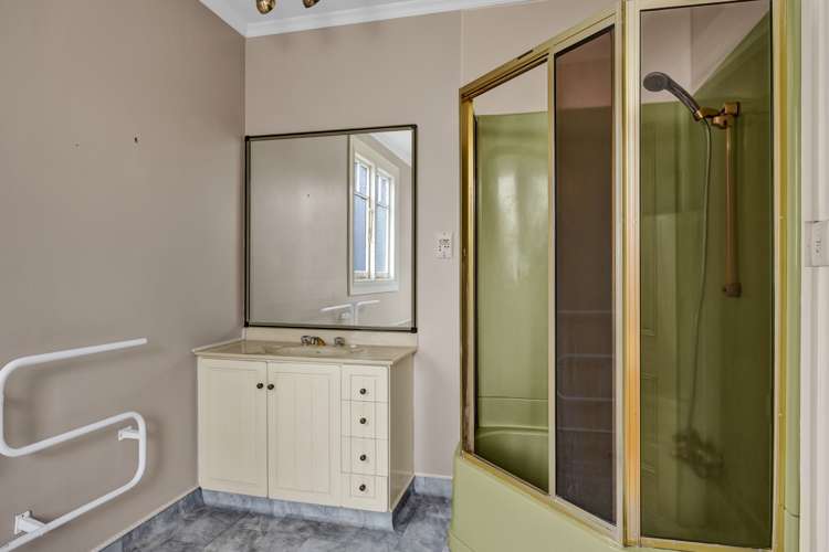 58 Collins Street Hawera_25