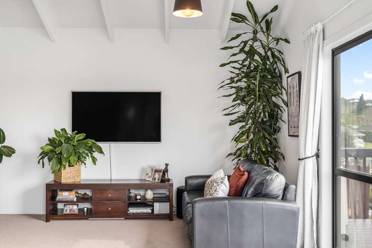 2/69 Trias Road Totara Vale_6