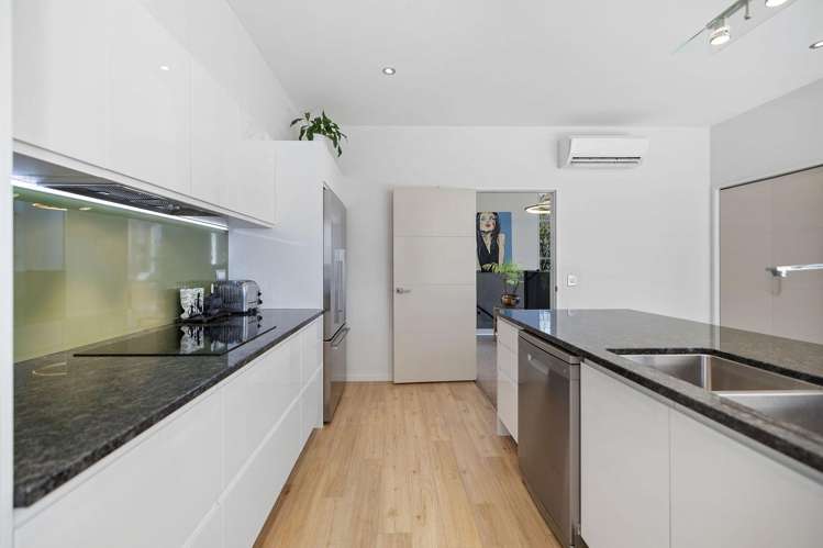 538 Peninsula Road Kelvin Heights_18