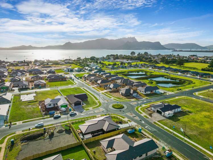 98 Kaurinui Crescent One Tree Point_38