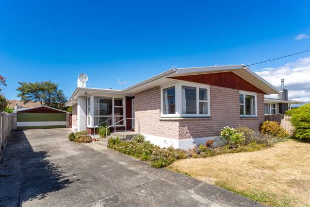 17 Karina Crescent Redwoodtown_1