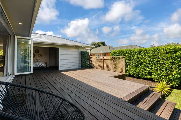 20 Kowhai Grove Raumati Beach_16