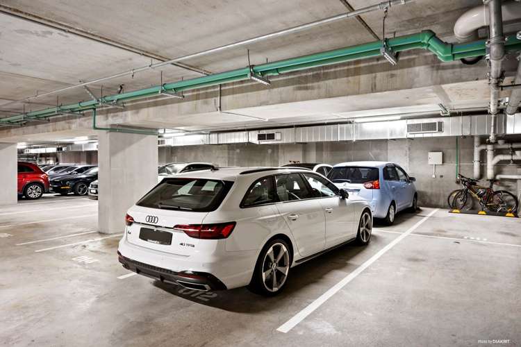 1406/47 Beach Road City Centre_18