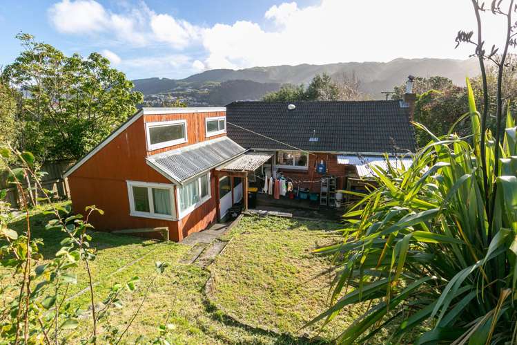20 Tremewan Street Tawa_23