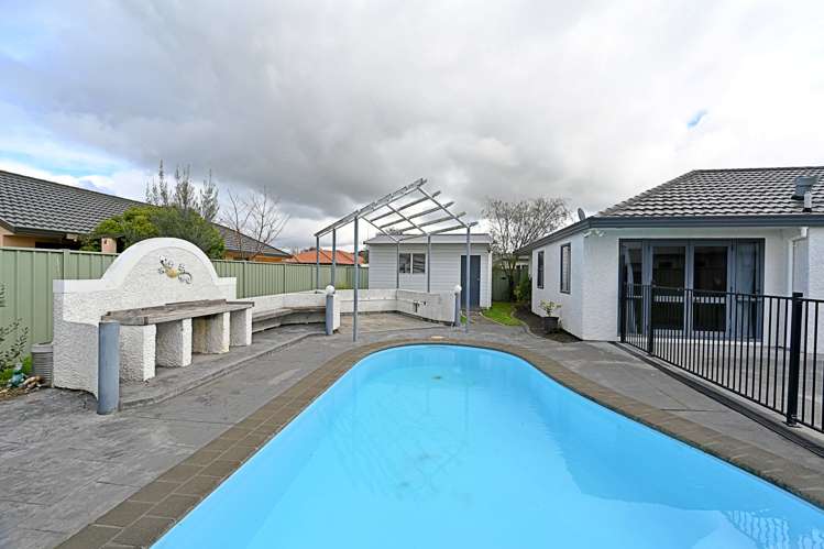 81 Kensington Drive Taradale_17