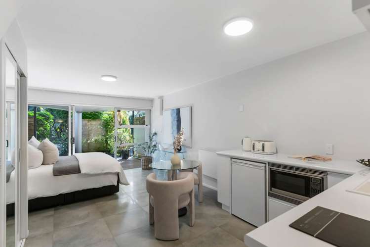 9/6 Sarsfield Street Herne Bay_16
