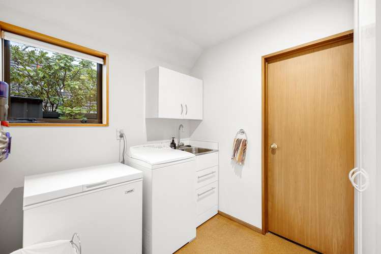 2/6 Chepstow Avenue Fendalton_16