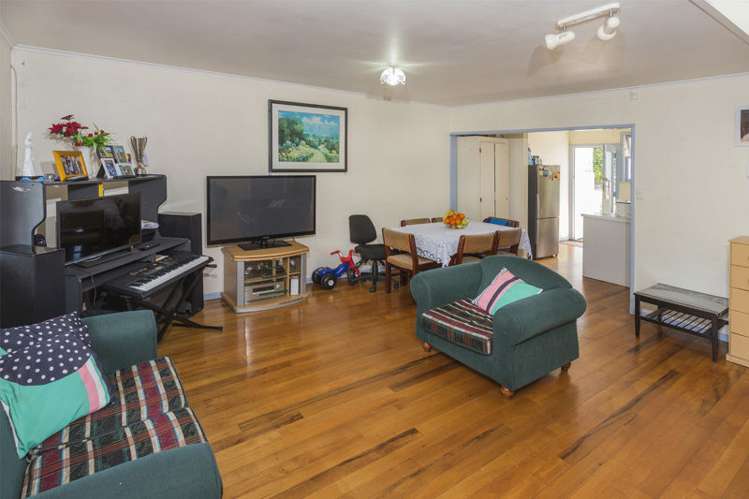 2/48 Ferndale Road Mount Wellington_1