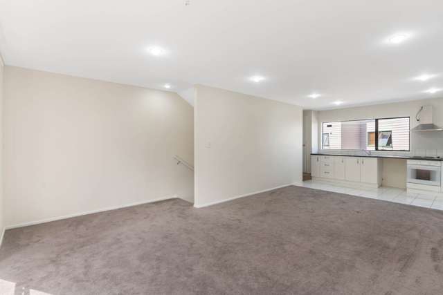 10/1 Briar Way New Lynn_2