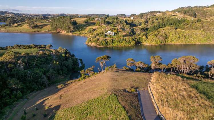 29 Ruruhi Street Raglan_11