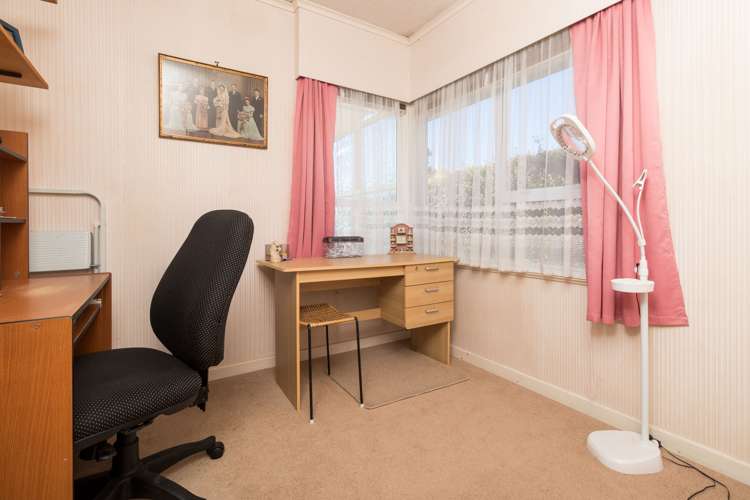 76 Sylvan Crescent Te Atatu South_12