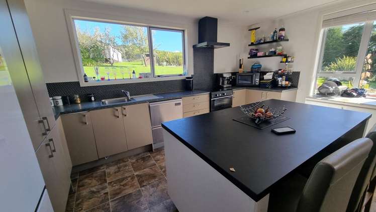 161 Orepuki Riverton Highway Riverton_4