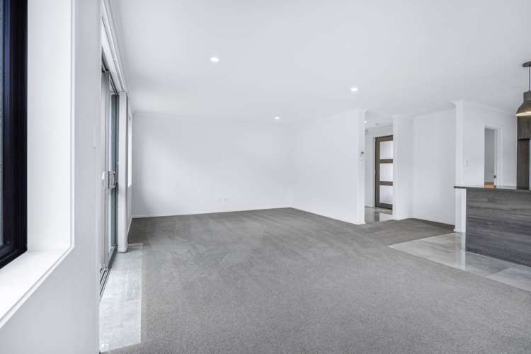 30 Blackwood Crescent Glenview_6