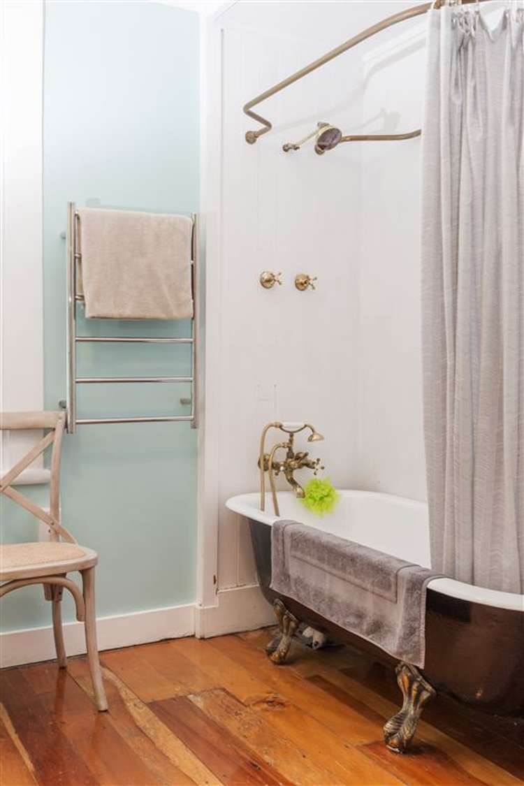 21 Beach Road Pahurehure_11