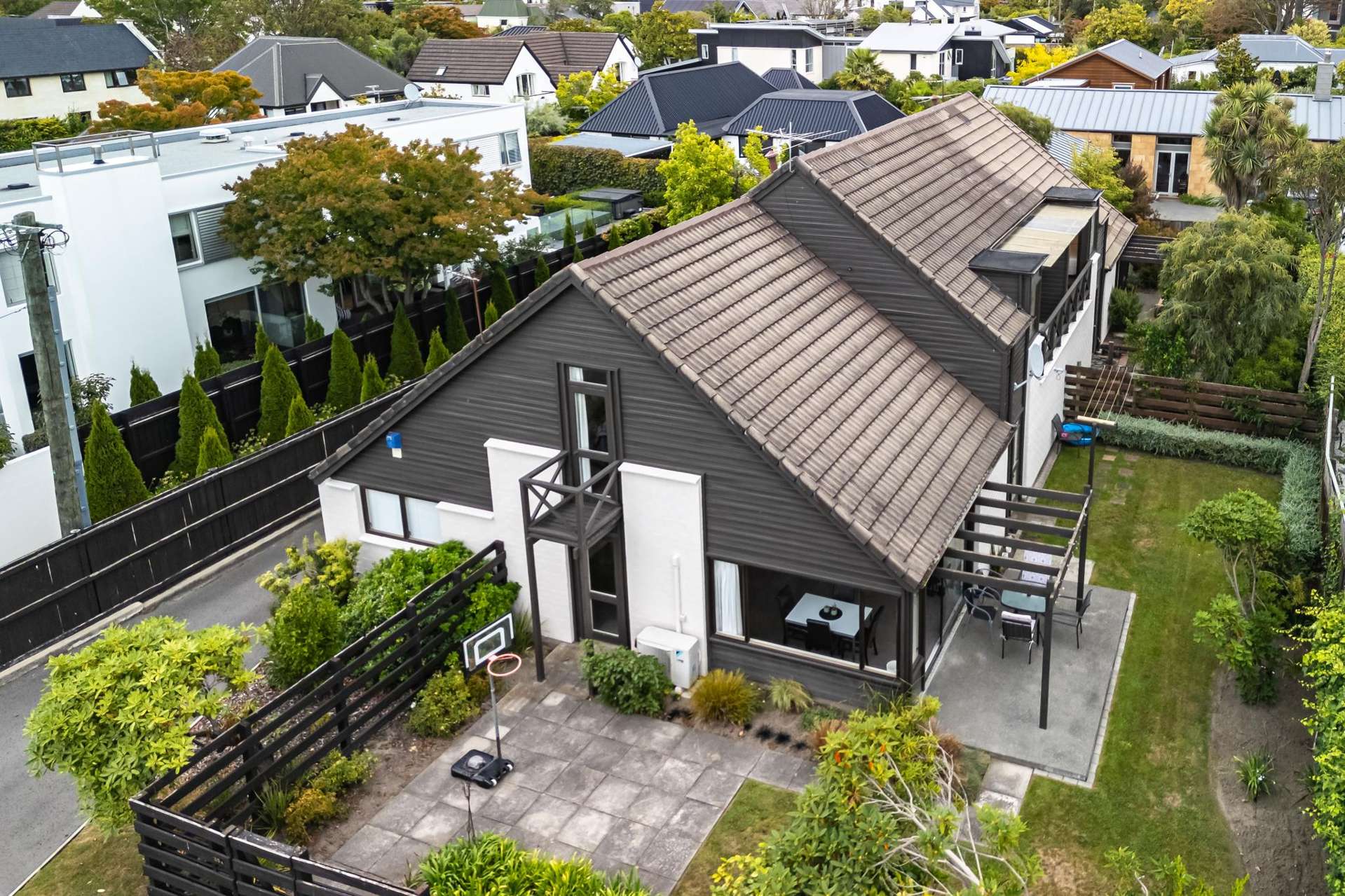 1 & 2/35 Garden Road Merivale_0
