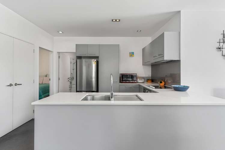 B107/525 East Coast Road_2