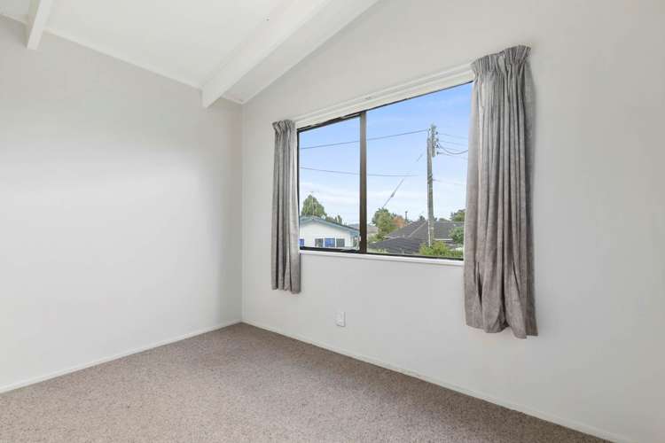2/1a Helga Crescent Te Atatu Peninsula_6