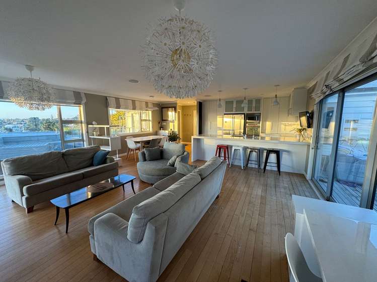 2/17 Commodore Parry Road Castor Bay_10