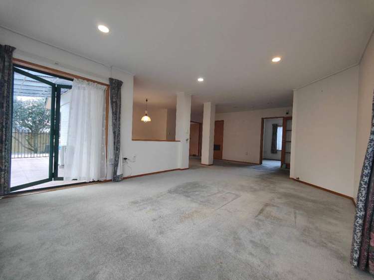 8 Auden Close 2369_1