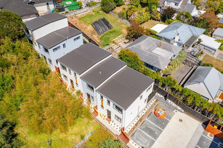 2,3,6,7/10 Alexander Avenue Torbay_56