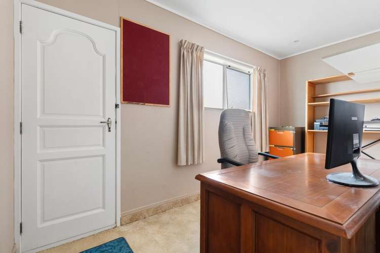 65 Park Road Carterton_13